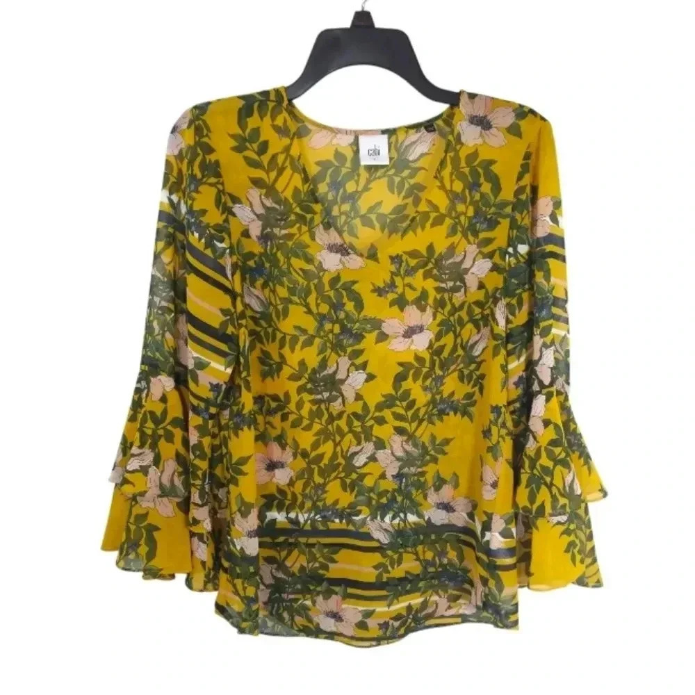 {CAbi} Women Style #5518 Spring Scene Bell Sleeves Blouse - Size Small - Picture 5 of 14